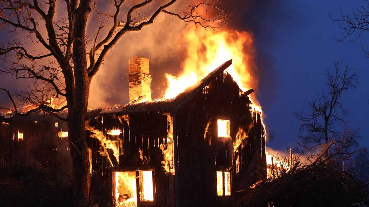 Tragédie mortelle dans le Plateau un homme de 77 ans périt dans un incendie suspect Tragédie dans le Plateau : un homme de 77 ans meurt dans un incendie suspect. Notre reportage exclusif sur place. #FaitsDiversMTL