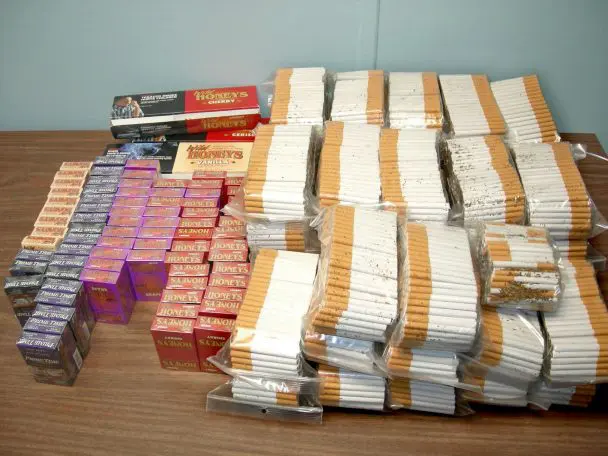 Vaste opération policière contre la contrebande de tabac : plusieurs arrestations dans la région de Montréal